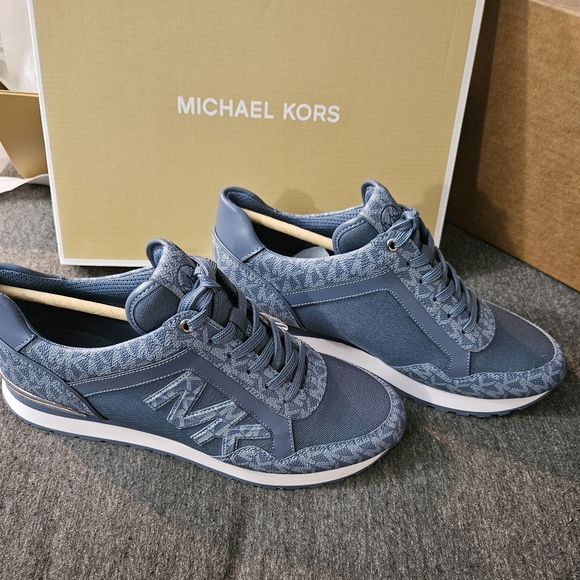Michael kors sneakers - Picture 1 of 5
